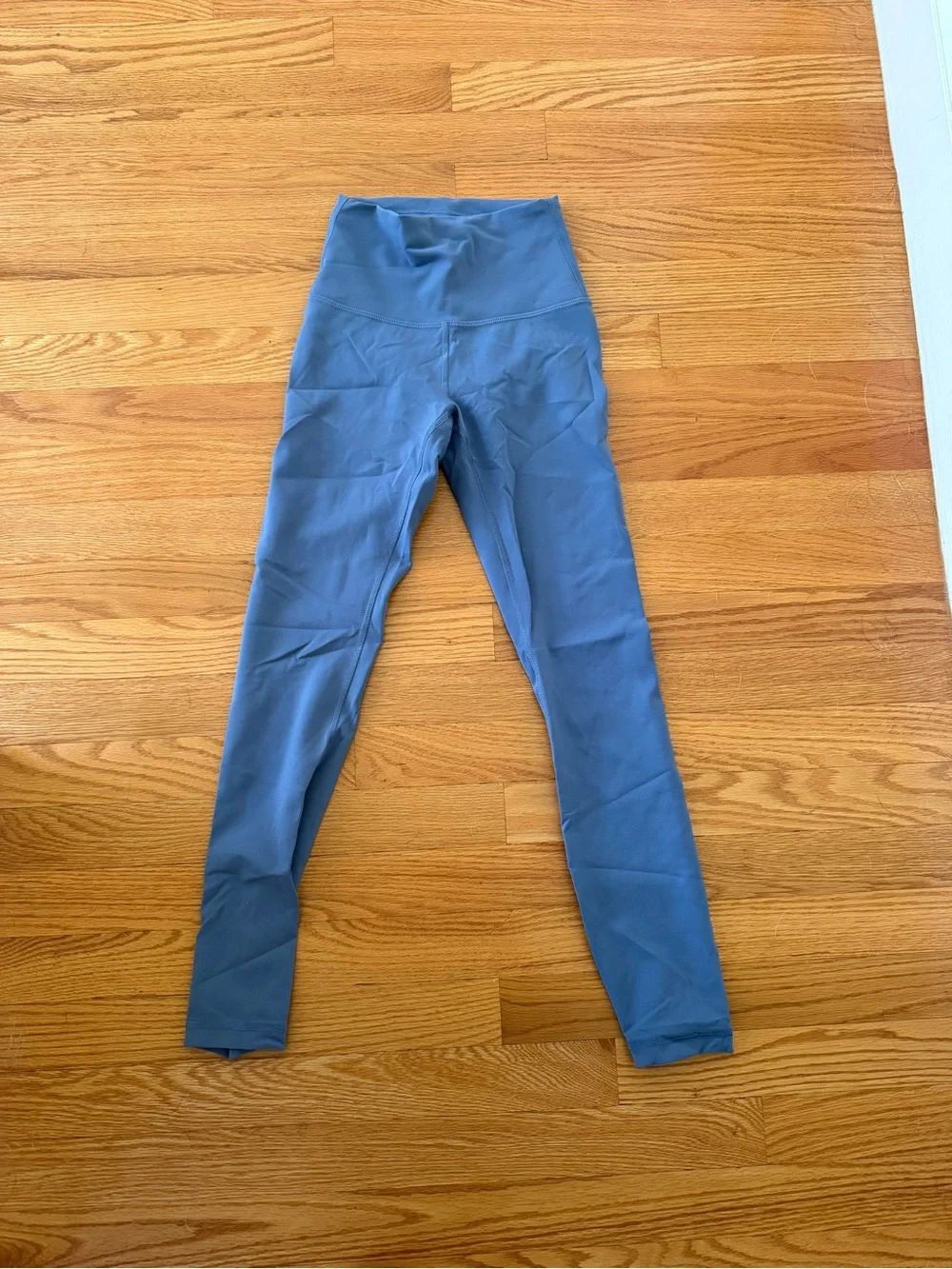 Lululemon women’s wunder train leggings
